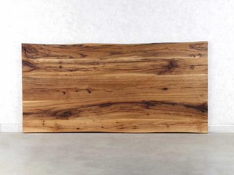 Altholz Eiche Tischplatte Balkeneiche rustikal mit leichter Baumkante
