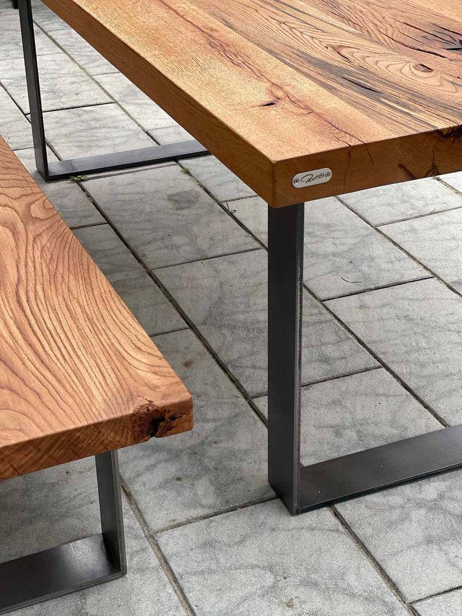 Gartentisch Altholz Eiche Massiv mit Stahl Unterbau in Kufenform – Picassi