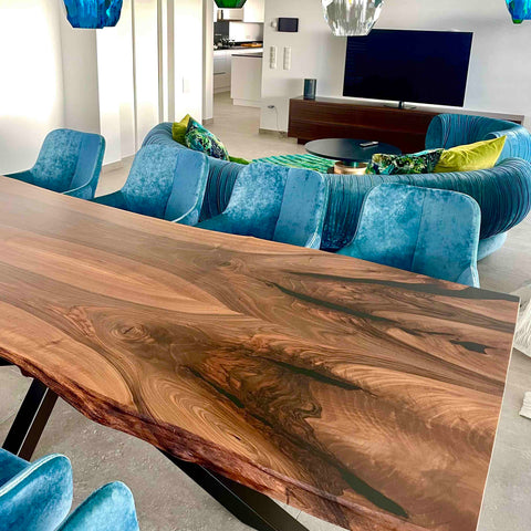 Design Esstisch Nussbaum DUO - mit Epoxidharz Picassi Spyder Untergestell