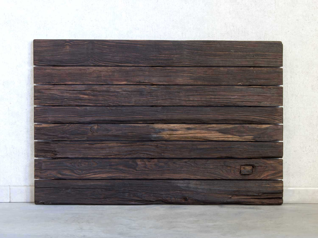 altholz-tischplatte-schwarz-ebenholz-couchtisch-design